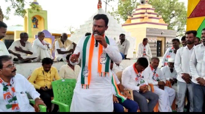 Read more about the article ಮಾಜಿ ಶಾಸಕ ಹಾಗೂ ಕಾಂಗ್ರೆಸ್ ಅಭ್ಯರ್ಥಿ ಕಾಶಪ್ಪನವರಿಗೆ ಅದ್ಧೂರಿ ಸ್ವಾಗತ