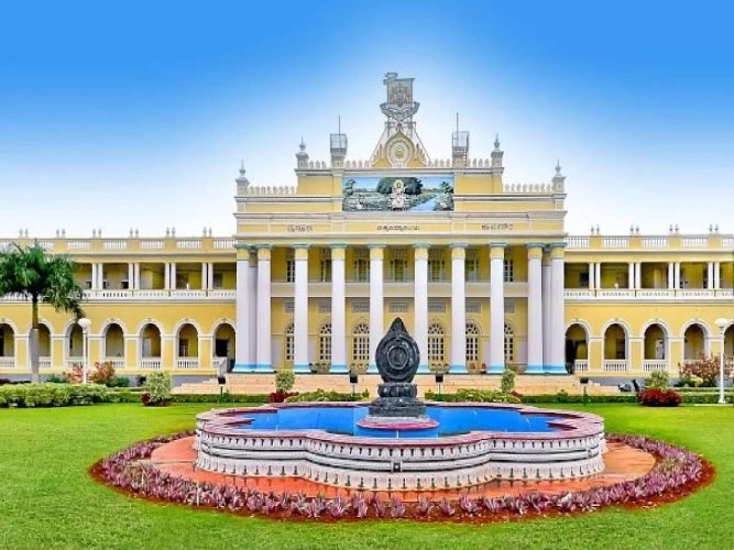 Read more about the article BREAKING : ಪದವಿ ಪರೀಕ್ಷೆ ಒಂದು ವಾರ ಮುಂದೂಡಿಕೆ..!!