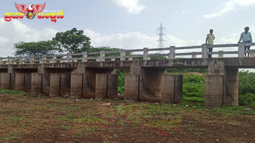 Read more about the article LOCAL EXPRESS : ಮಂಗಳೂರು ಗ್ರಾಮದ ಹಿರೇಹಳ್ಳದ ಕ್ರಿಸ್ಟ್ ಗೇಟ್ ಕಳ್ಳತನ!!