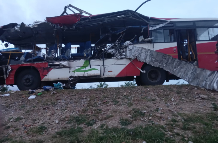 Read more about the article BIG BREAKING : KSRTC ಬಸ್‌ ಹಾಗೂ ಲಾರಿಯ ನಡುವೆ ಭೀಕರ ಅಪಘಾತ : ನಾಲ್ವರ ಸಾವು..!!