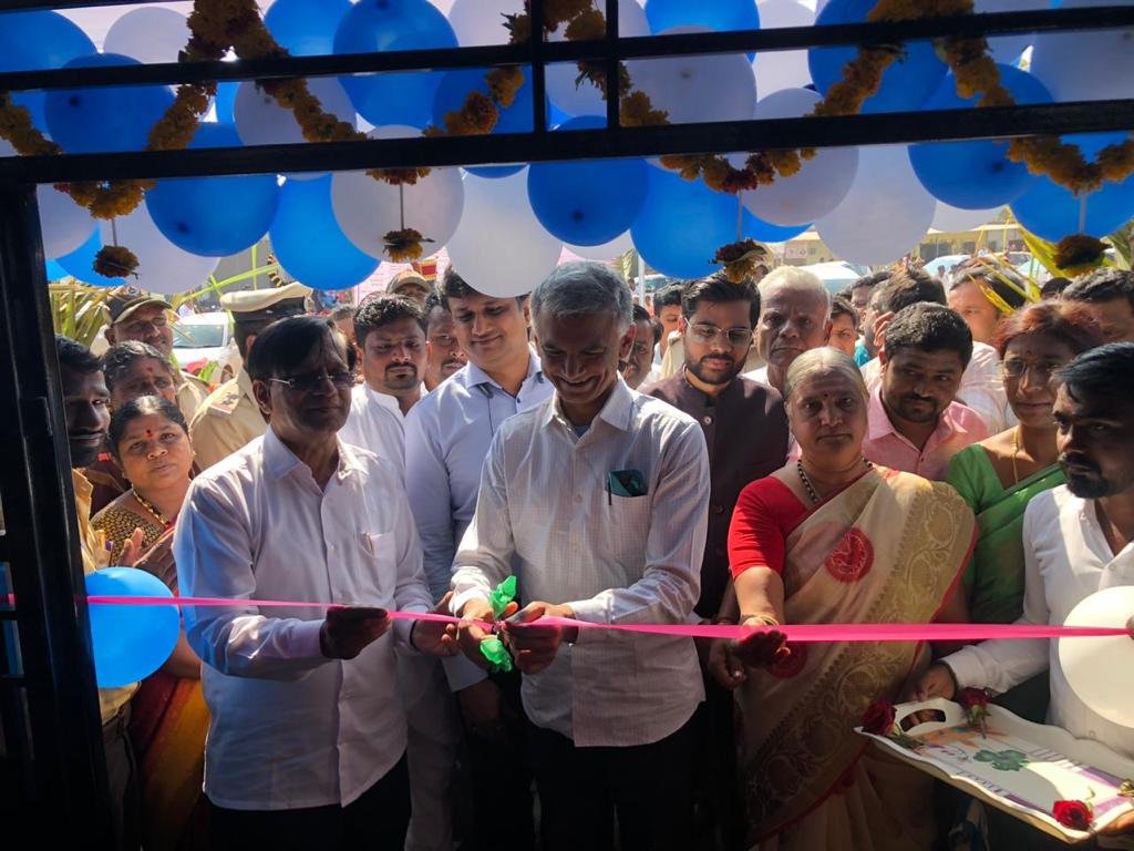 Read more about the article Big News: ಬೇವೂರು ಹೋಬಳಿ ಕೇಂದ್ರ ಉದ್ಘಾಟಿಸಿದ ಕಂದಾಯ ಸಚಿವ :ಕೃಷ್ಣ ಬೈರೇಗೌಡ