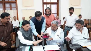 Read more about the article IMPORTANT NEWS : ಸರ್ಕಾರಿ ಕಾಮಗಾರಿಗಳ ಪರಿಶೀಲನೆಗೆ ಹೊಸ ಆ್ಯಪ್ ಬಿಡುಗಡೆ ಮಾಡಿದ ಸಿಎಂ ಸಿದ್ದು..!!