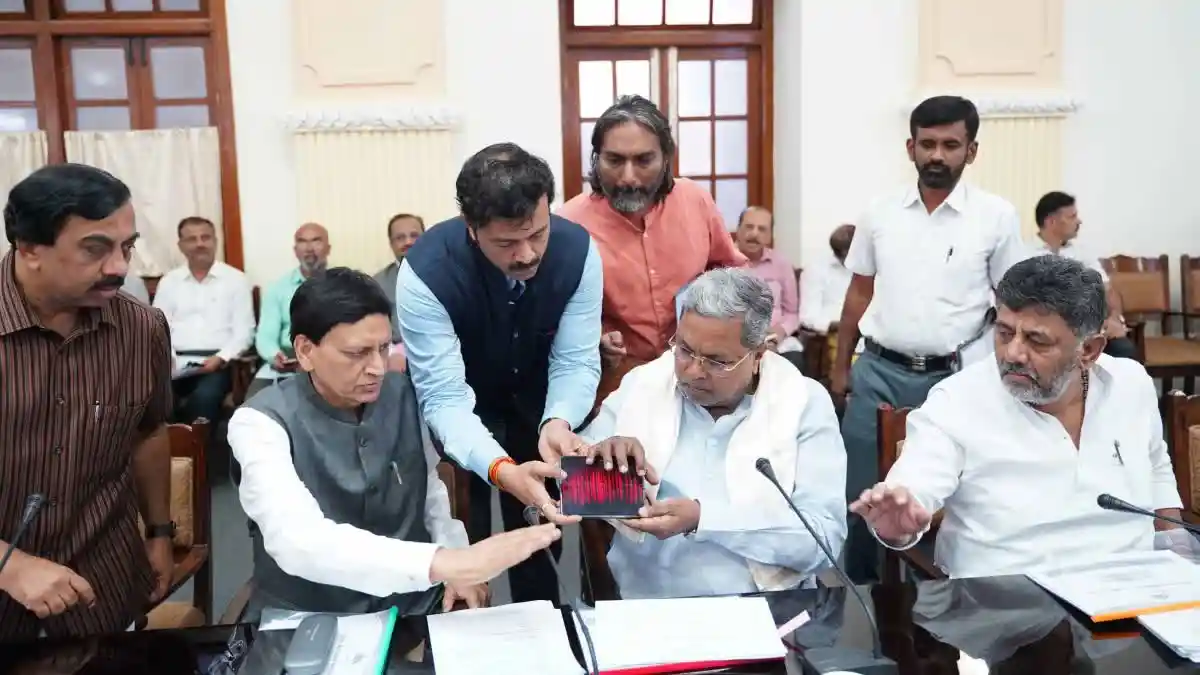 Read more about the article IMPORTANT NEWS : ಸರ್ಕಾರಿ ಕಾಮಗಾರಿಗಳ ಪರಿಶೀಲನೆಗೆ ಹೊಸ ಆ್ಯಪ್ ಬಿಡುಗಡೆ ಮಾಡಿದ ಸಿಎಂ ಸಿದ್ದು..!!