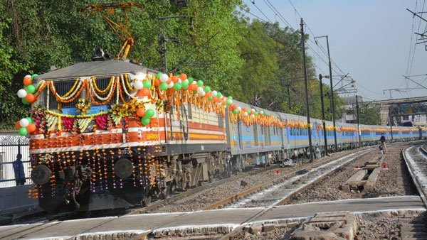 Read more about the article LOCAL EXPRESS : ಯಲಬುರ್ಗಾ-ಕುಷ್ಟಗಿ-ಕುಕನೂರು ತಾಲೂಕುಗಳಿಗೆ ಅತಿ ಶೀಘ್ರದಲ್ಲಿ ರೈಲು ಸಂಚಾರ..!!