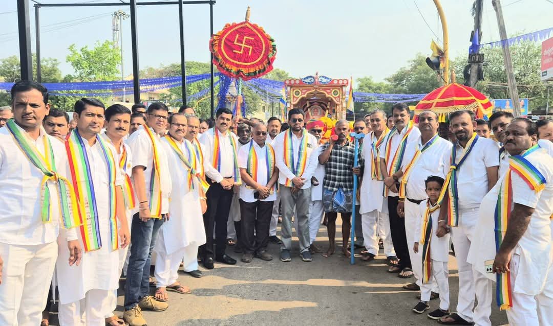 Read more about the article Local : “ಕೊಪ್ಪಳದಲ್ಲಿ ಭಗವಾನ್ ಮಹಾವೀರ ಜಯಂತಿ ಅದ್ದೂರಿ ಆಚರಣೆ”
