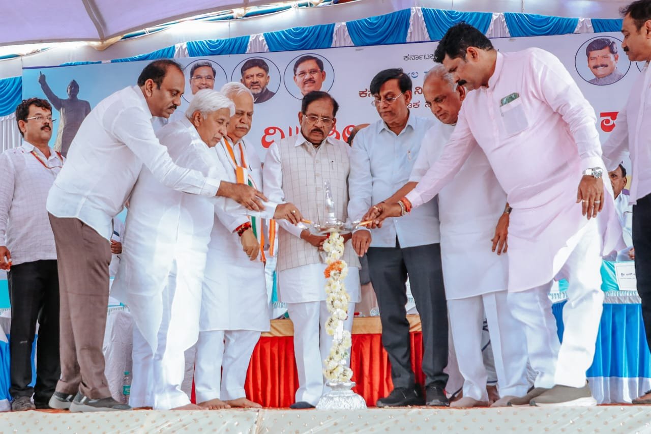 Read more about the article BIG NEWS : ದಿ.ಕೆ.ಎಚ್.ಪಾಟೀಲ್‌ರವರ ಬದುಕು ಹಾಗೂ ರಾಜಕಾರಣ ಯುವ ಪೀಳಿಗೆಗೆ ಸ್ಪೂರ್ತಿ’ : ಸಚಿವ ಡಾ. ಜಿ. ಪರಮೇಶ್ವರ್‌