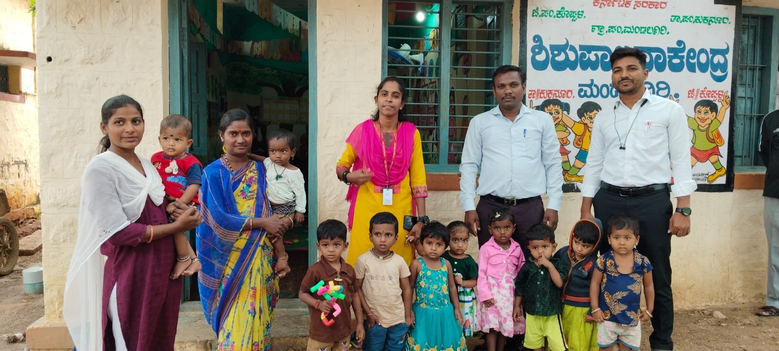 You are currently viewing LOCAL NEWS : ತಳಕಲ್, ಮಂಡಲಗೇರಿ, ಸೇರಿ ತಾಲೂಕಿನ ವಿವಿಧ ಕೂಸಿನ ಮನೆಗಳಿಗೆ ಮೊಬೈಲ್ ಕ್ರೆಶ್ ಸಂಸ್ಥೆಯ ಭೇಟಿ!