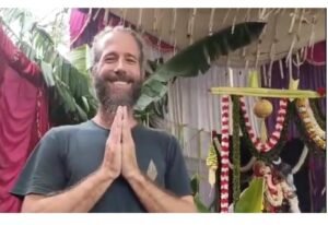 Read more about the article SPECIAL NEWS: “ಗಂಗಾವತಿ | ಸ್ವಿರ್ಜ್ಜಲ್ಯಾಂಡ್‌ ಕ್ರೈಸ್ತ್‌ ಪ್ರಜೆಯಿಂದ  ಗಣೇಶೋತ್ಸವ : ಮುಸ್ಲಿಂ  ಮನೆಯಲ್ಲಿ ಗಣಪತಿ  ಪ್ರತಿಷ್ಥಾಪನೆ ಮಾಡಿ ಭಾವೈಕತೆಗೆ ನಾಂದಿ ಹಾಡಿದ! ಇಲ್ಲಿದೆ ನೋಡಿ ಡಿಟೇಲ್ಸ್”  