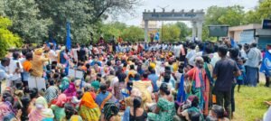 Read more about the article PROTEST NEWS : “ಕೊಪ್ಫಳ | ಡಿಸಿ ಕಚೇರಿ ಎದುರು ತತ್ವಪದಗಳನ್ನು ಹಾಡಿ ಶೇ.%1 ರಷ್ಟು ಒಳಮೀಸಲಾತಿ ನೀಡುವಂತೆ ಒತ್ತಾಯಿಸಿ ಅಲೆಮಾರಿ ಸಮುದಾಯದಿಂದ ಬೃಹತ್‌ ಪ್ರತಿಭಟನೆ” 