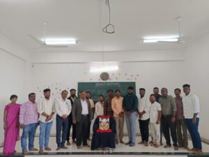 Read more about the article LOCAL NEWS : ವಿದ್ಯಾರ್ಥಿಗಳಿಗೆ ಪಾಠ ಹೇಳಿಕೊಡುವುದಷ್ಟೇ ಶಿಕ್ಷಕರ ಕರ್ತವ್ಯವಲ್ಲ. ಅವರಿಗೆ ಉತ್ತಮ ಜೀವನದ ಮೌಲ್ಯವನ್ನು ಹೇಳಬೇಕು : ಕುಲಪತಿ ಪ್ರೊ. ಬಿ.ಕೆ. ರವಿ