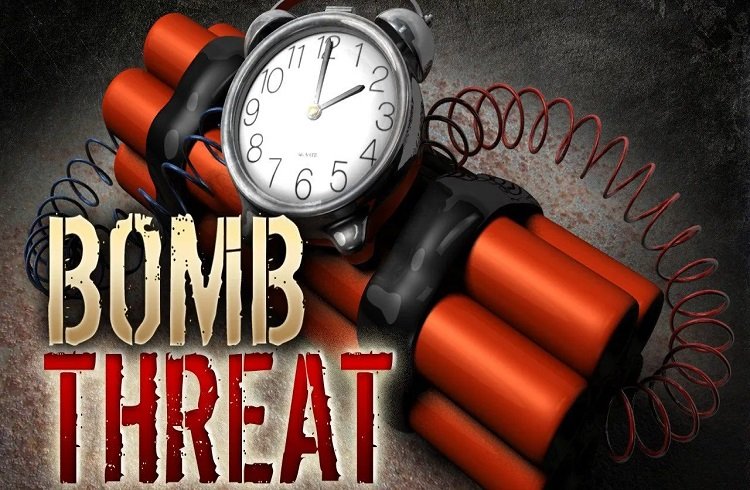 Read more about the article BREAKING : ಗದಗ, ಮಂಗಳೂರು ಬಳಿಕ ಹಾಸನ ಜಿಲ್ಲಾಧಿಕಾರಿ ಕಚೇರಿಗೆ ಬಾಂಬ್ ಗೆ ಬೆದರಿಕೆ ಇ-ಮೇಲ್..!!