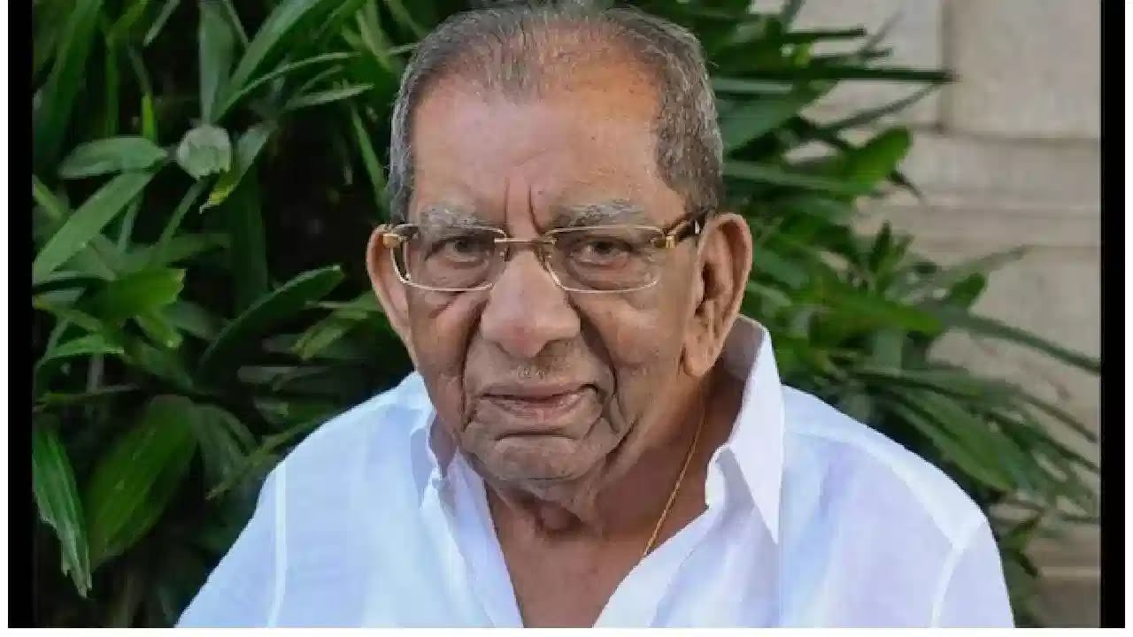 Read more about the article BREAKING : ಕಾಂಗ್ರೆಸನ ಹಿರಿಯ ರಾಜಕಾರಣಿ, ಶಾಸಕ ಶಾಮನೂರು ಶಿವಶಂಕರಪ್ಪ (94) ನಿಧನ! 