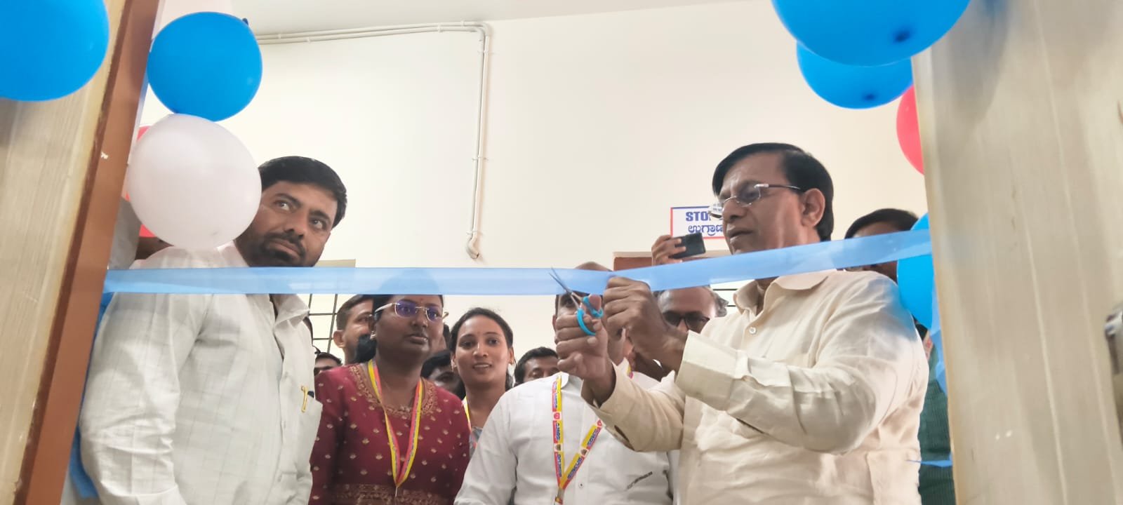 Read more about the article LOCAL NEWS : ಕುಕನೂರು ಪಟ್ಟಣದಲ್ಲಿ ಉಚಿತ ಡಯಾಲಿಸಿಸ್ ಸೆಂಟರ್ ಉದ್ಘಾಟನೆ!