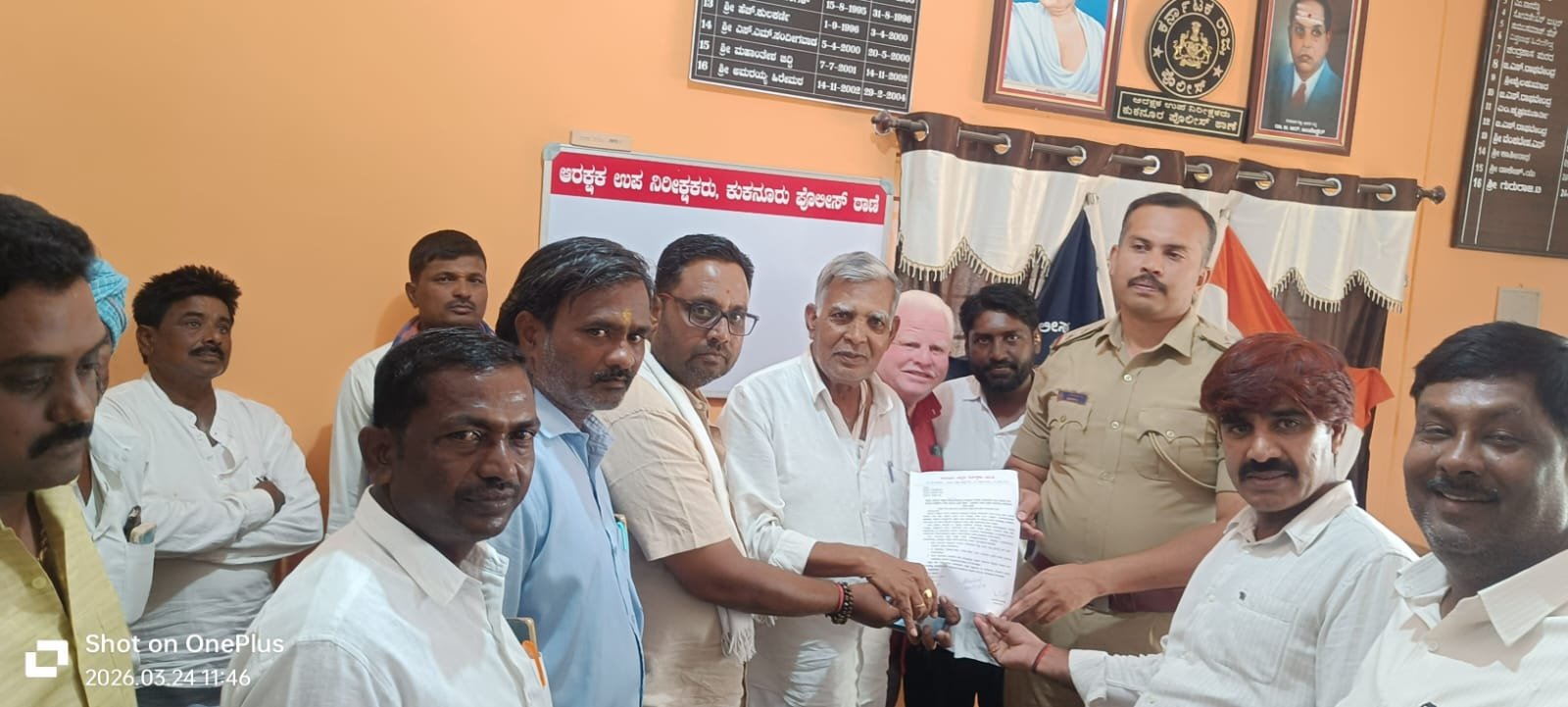 You are currently viewing LOCAL NEWS : ವಿದ್ಯಾರ್ಥಿಗಳ ಸುರಕ್ಷತೆಗಾಗಿ ಪೊಲೀಸ್ ಇಲಾಖೆಗೆ ಕುಕನೂರ ಹಿತರಕ್ಷಣಾ ಸಮಿತಿಯಿಂದ ಮನವಿ!