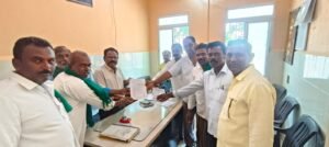 LOCAL NEWS : ಪಟ್ಟಣ ಪಂಚಾಯಿತಿಯ ಶೇ.2 ಹಕ್ಕು ಬದಲಾವಣೆ ಶುಲ್ಕ: ಪರಿಶೀಲನೆಗೆ ಹಿತ ರಕ್ಷಣಾ ವೇದಿಕೆ ಒತ್ತಾಯ!