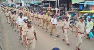 ಮೊರಹಂ ಹಿನ್ನೆಲೆ ಮುದಗಲ್ಲ ಪಟ್ಟಣದಲ್ಲಿ ಪೋಲಿಸ್ ಪಥ ಸಂಚಲನ..