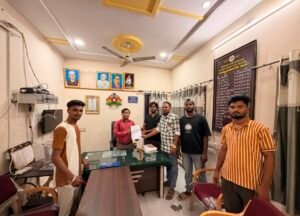 ಮುದಗಲ್ಲ:- ವಾರ್ಡ್ ನಂ 2 ಬಂದೇನವಾಜ್ ಕಾಲೋನಿ ರಲ್ಲಿ ರಸ್ತೆ, ಬೀದಿ ದೀಪ ದುರಸ್ತಿಗೆ ಪುರಸಭೆ ಮುಖ್ಯಾಧಿಕಾರಿ ಪ್ರವೀಣ್ ಬೋಗರ್ ಅವರಿಗೆ ಮನವಿ..