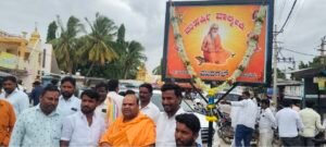ಮುದಗಲ್ಲ ವರದಿ ಮುದಗಲ್ಲ :-ವಾಲ್ಮೀಕಿ ನಾಮಫಲಕ ತೆರವು, ಪ್ರತಿಭಟನೆ..