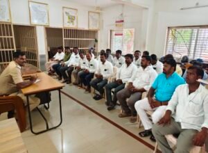 ಮುದಗಲ್ಲ ಪೋಲಿಸ್ ಠಾಣೆಯಲ್ಲಿ ಪರಿಶಿಷ್ಟ ಜಾತಿ, ಪಂಗಡಗಳ ಕುಂದು–ಕೊರತೆ ಸಭೆ.‌