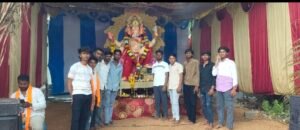 ಮುದಗಲ್ಲ :- ಶ್ರೀ ವಿನಾಯಕ ಗೆಳೆಯರ ಬಳಗ ಪೆಟ್ರೋಲ್ ಬಂಕ್ ಜನತಾ ಕಾಲೋನಿನಲ್ಲಿ ಗಣೇಶ ಪ್ರತಿಷ್ಠಾಪನೆ, ವಿಶೇಷ ಪೂಜೆ..